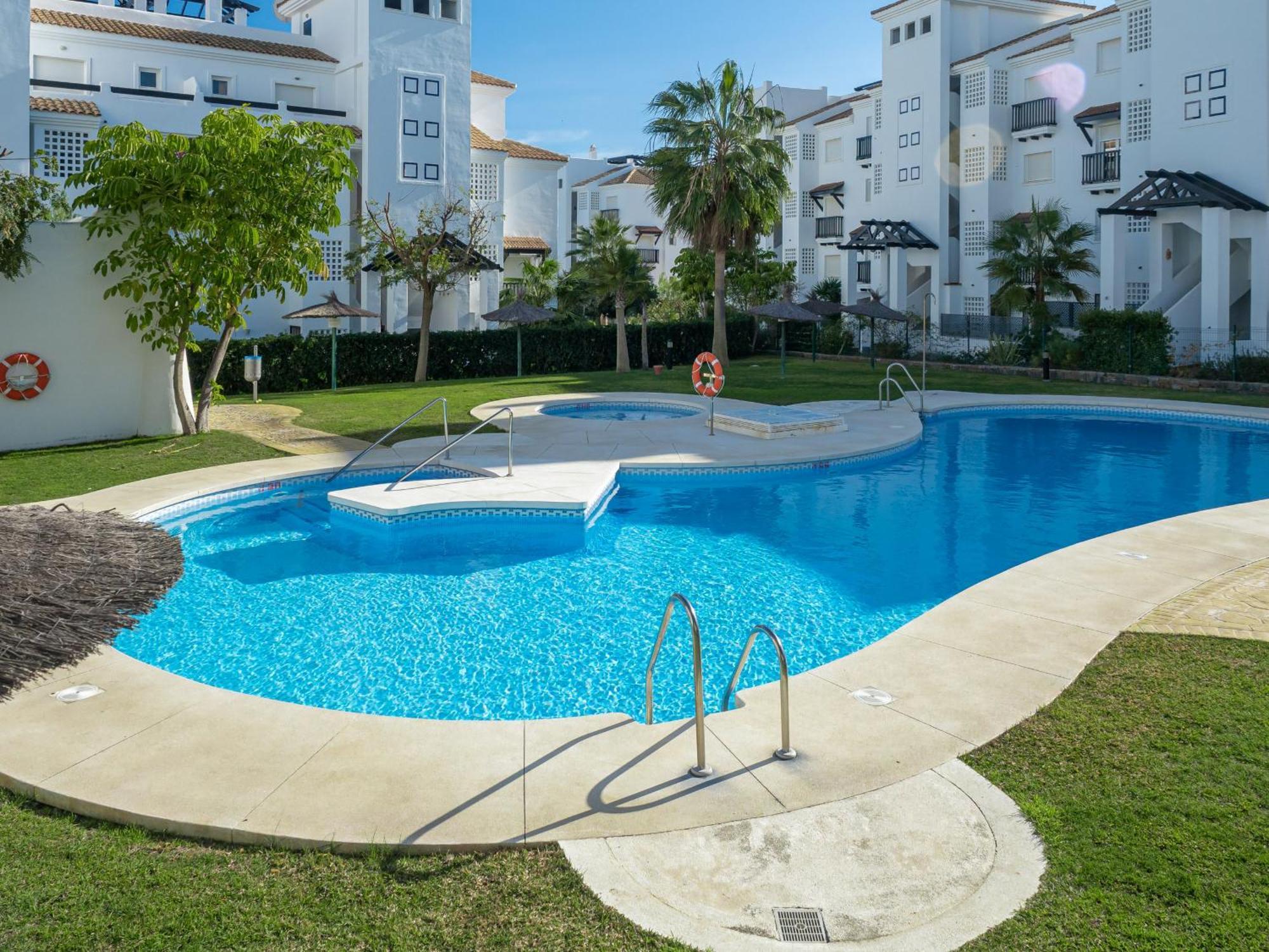 2044-Groundfloor With Huge Terrace And Pools Lejlighed Manilva Eksteriør billede